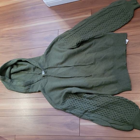 Nwt ONLY accessories knitted hooded sweater “one size” - Picture 5 of 6